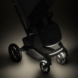 Maxi Cosi Fame Essential Pram Bundle With Accessories Twillic Black