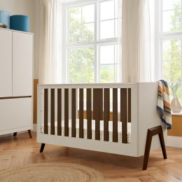 Tutti Bambini Fuori Cot Bed Warm Walnut/White Sand